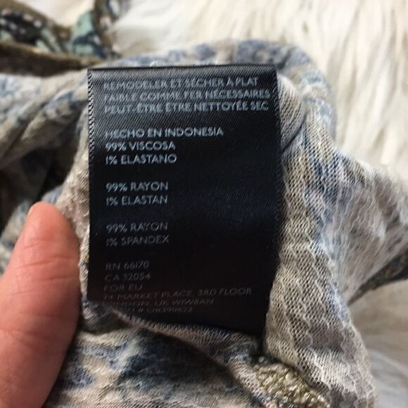 Ecote | UO Floral Flowy Racerback Crop Top | XS - Picture 5 of 6